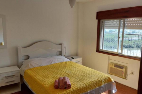 Reveillon mínimo 5 dias - Apartamento 2 quartos com Ar e Garagem 100m mar